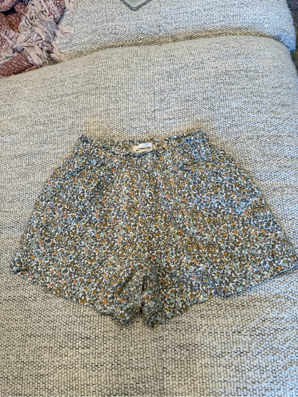 Abercrombie High Rise Floral Fruit Pattern Lined Linen Shorts